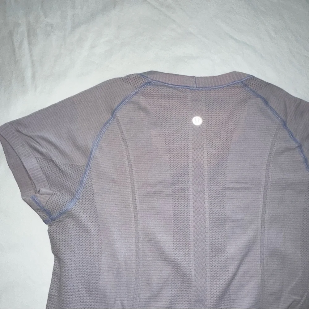 Lululemon swiftly tech short sleeve - Picture 2 of 6